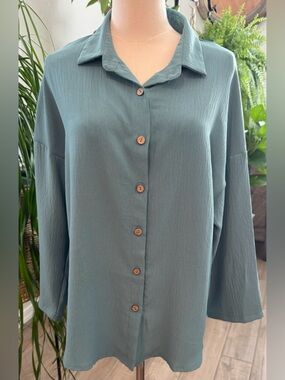 Women's Teal Button-Up Blouse